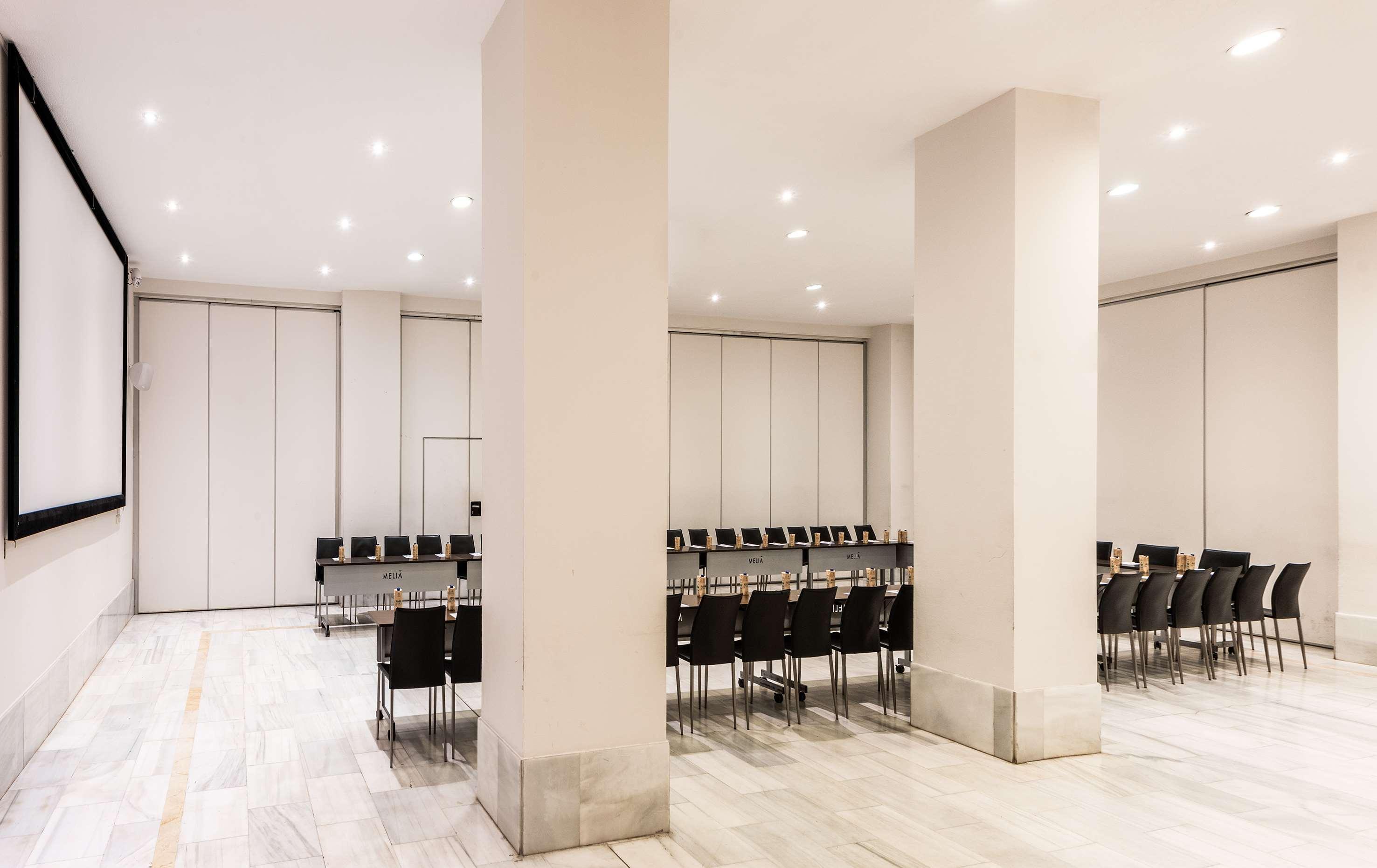 Hotel Madrid Chamartin, Affiliated By Melia Eksteriør bilde