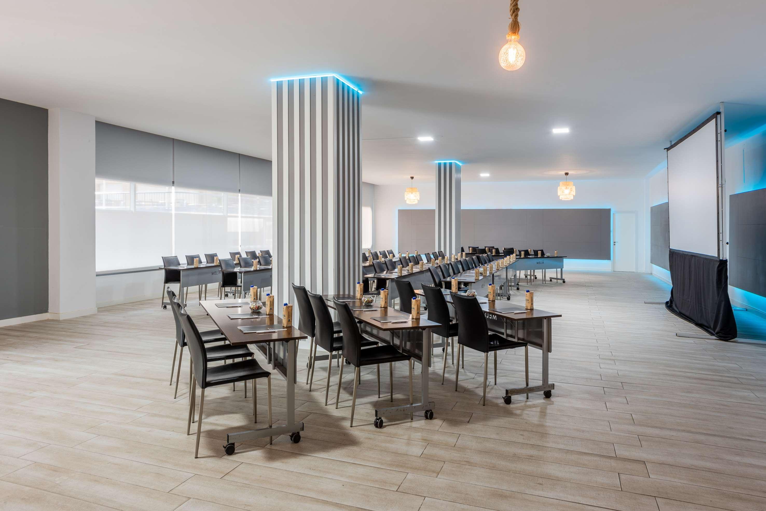 Hotel Madrid Chamartin, Affiliated By Melia Eksteriør bilde